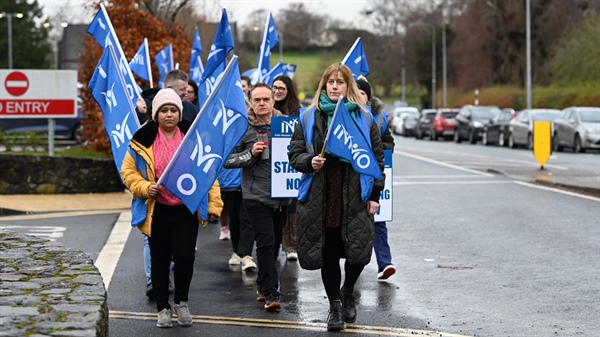 INMO calls for immediate action as 824 admitted patients left on trolleys